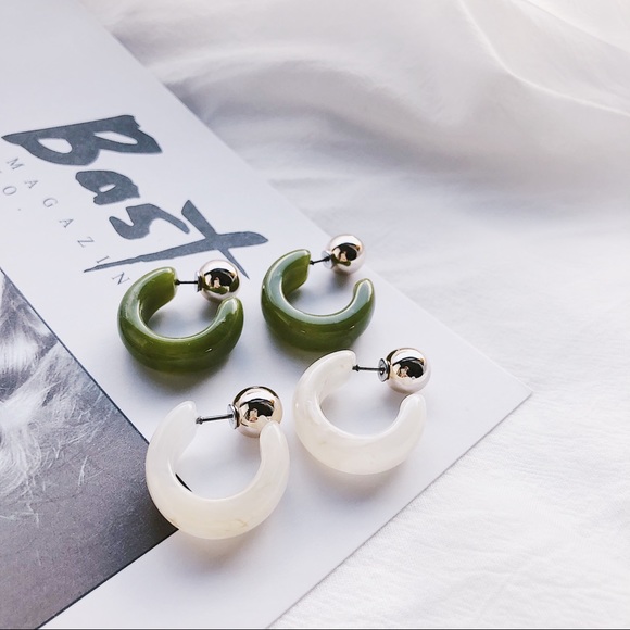 20mm Small Tortoise Hoop Earrings (Green & White) - Picture 2 of 6